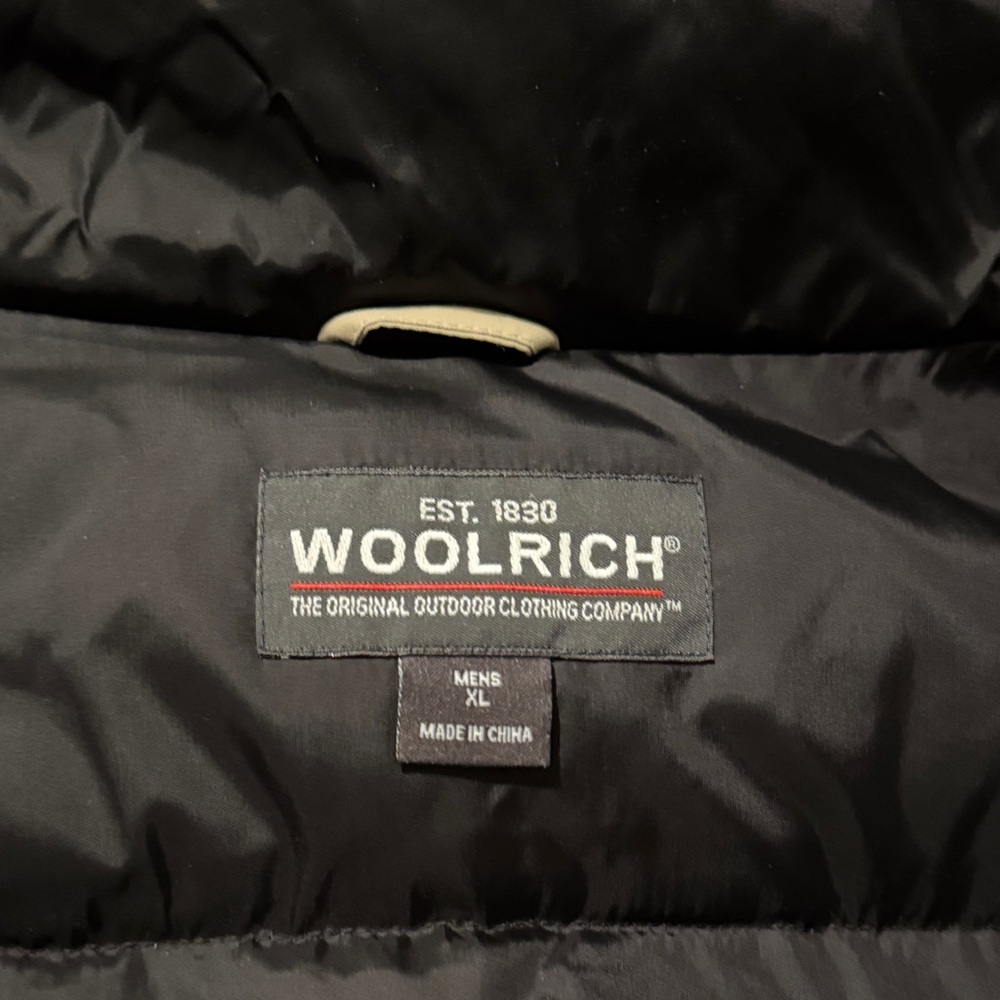 Woolrich Classic Black Outerwear